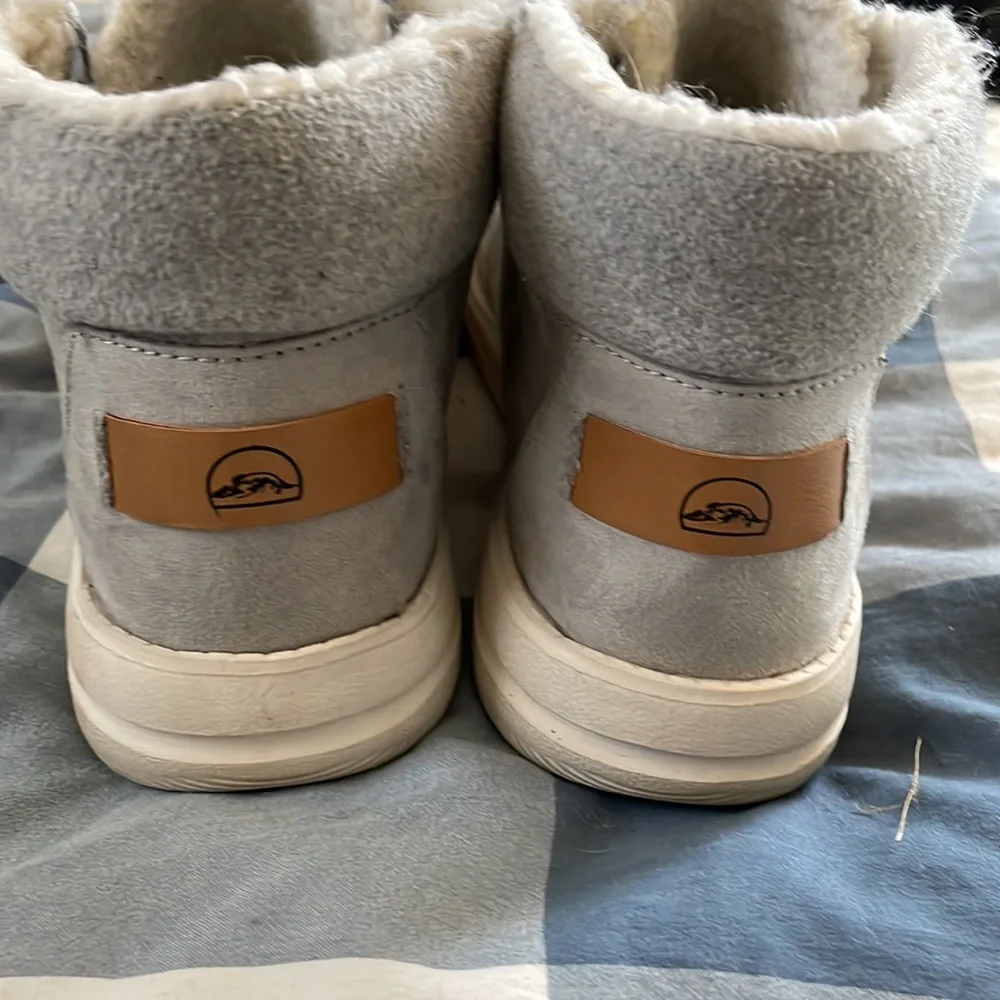 SO Gray Fleece Boots - Size 7 - Picture 3 of 3